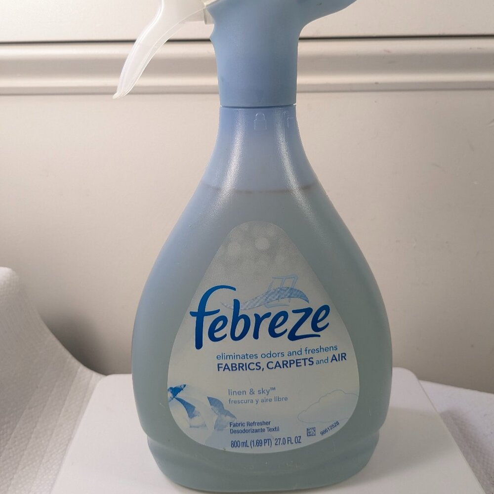 Febreze Fabric Refresher Linen & Sky 27 FL OZ Eliminates Odors freshens febreeze